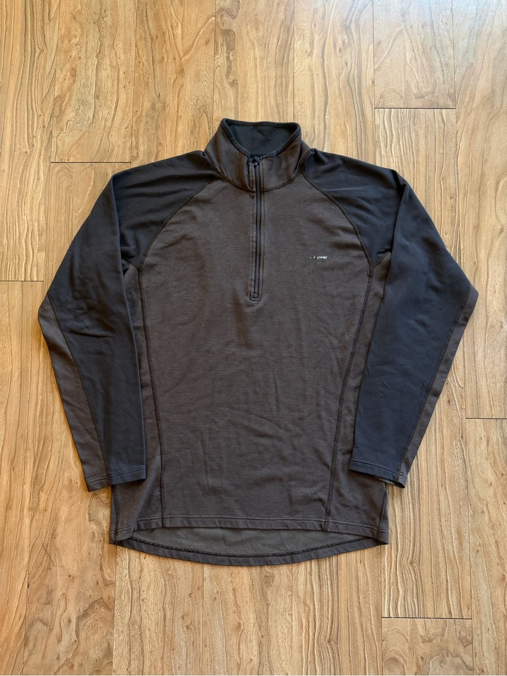 Vintage Patagonia dark brown capilene pullover